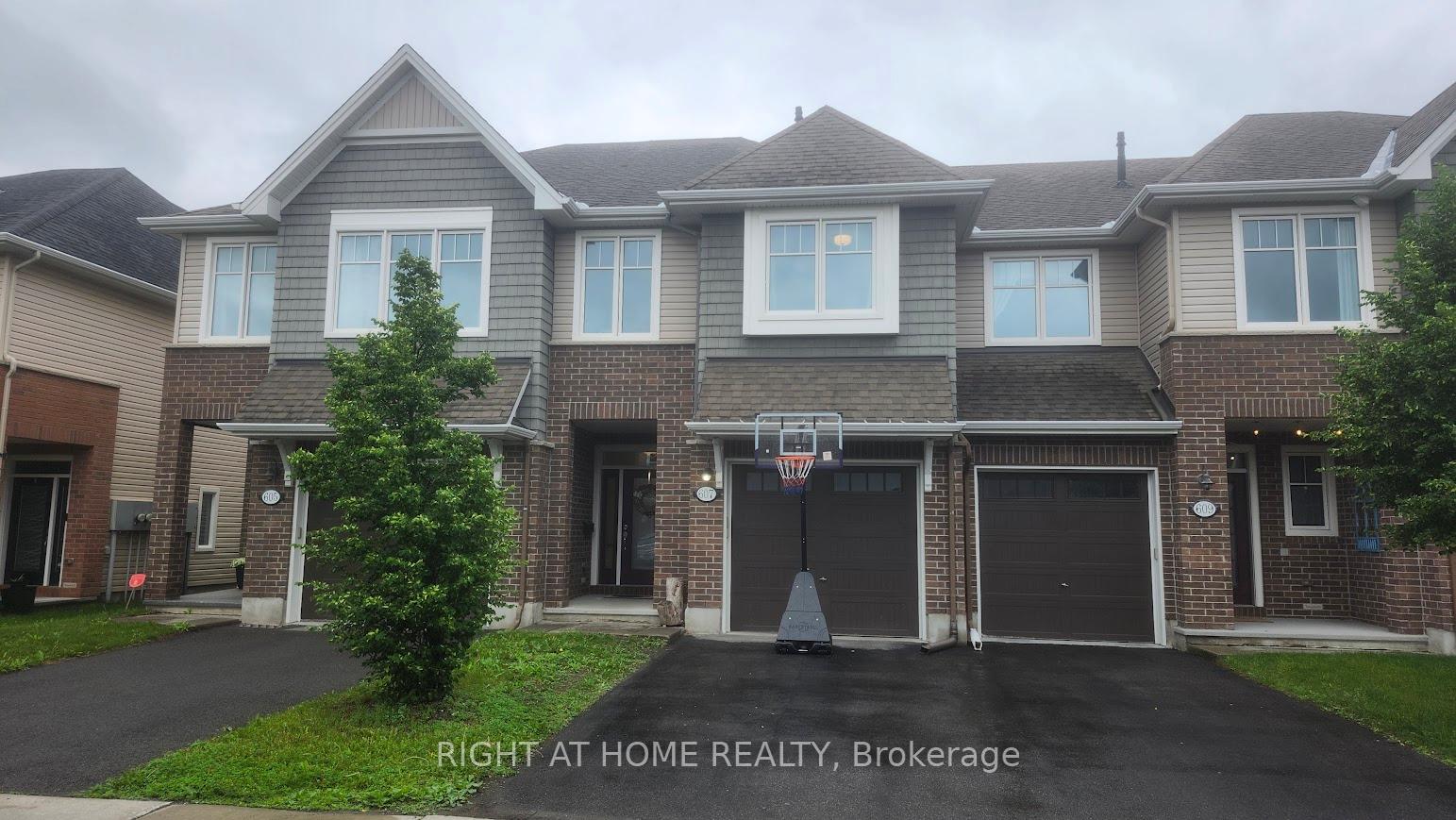 607 Egret Way, Barrhaven, ON K2J 6K9