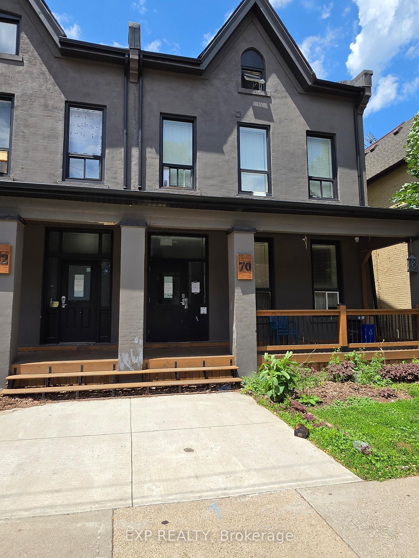 70 Victoria Street S 3, Hamilton, ON L8N 2S7