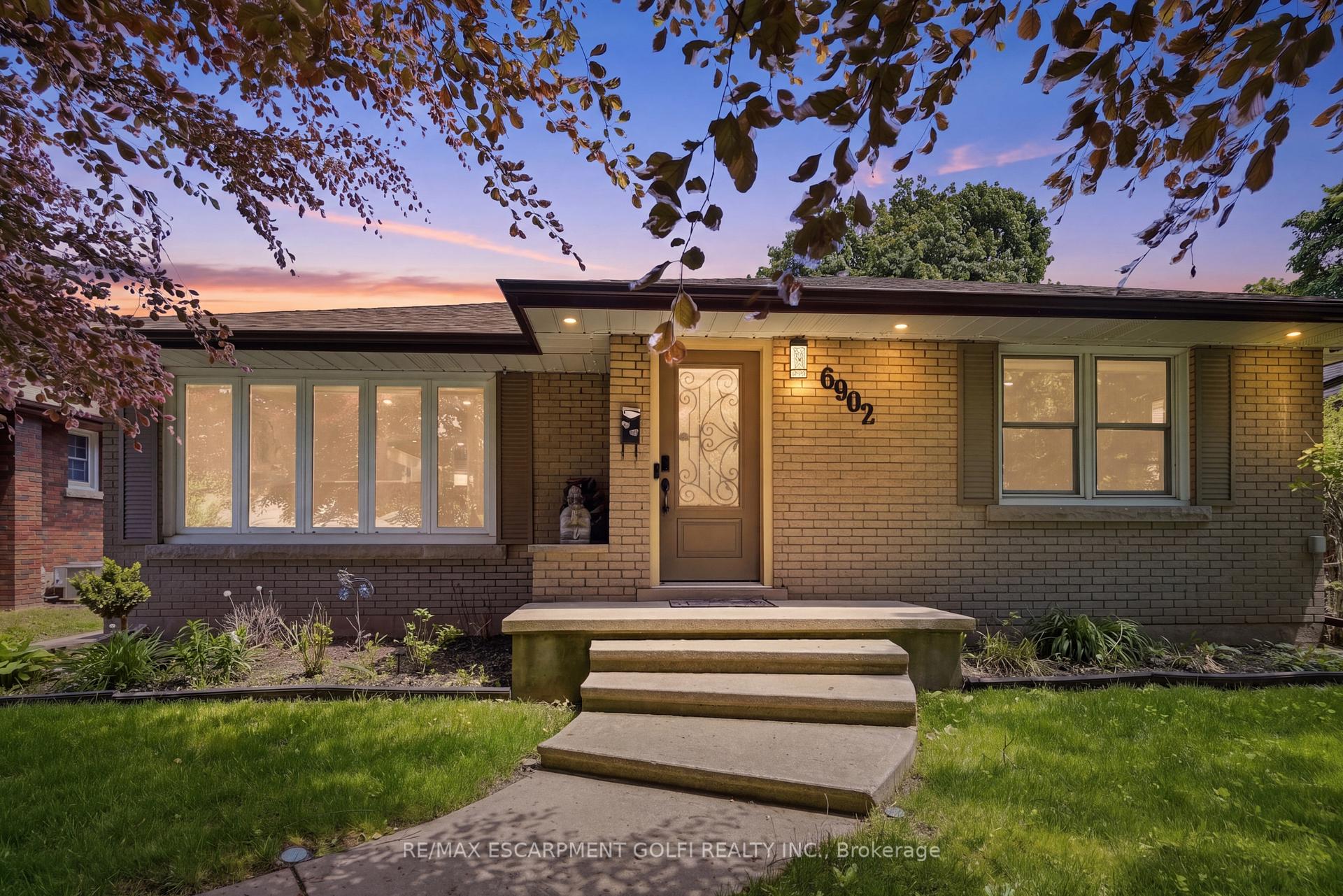 6902 Dell Avenue, Niagara Falls, ON L2G 4V8