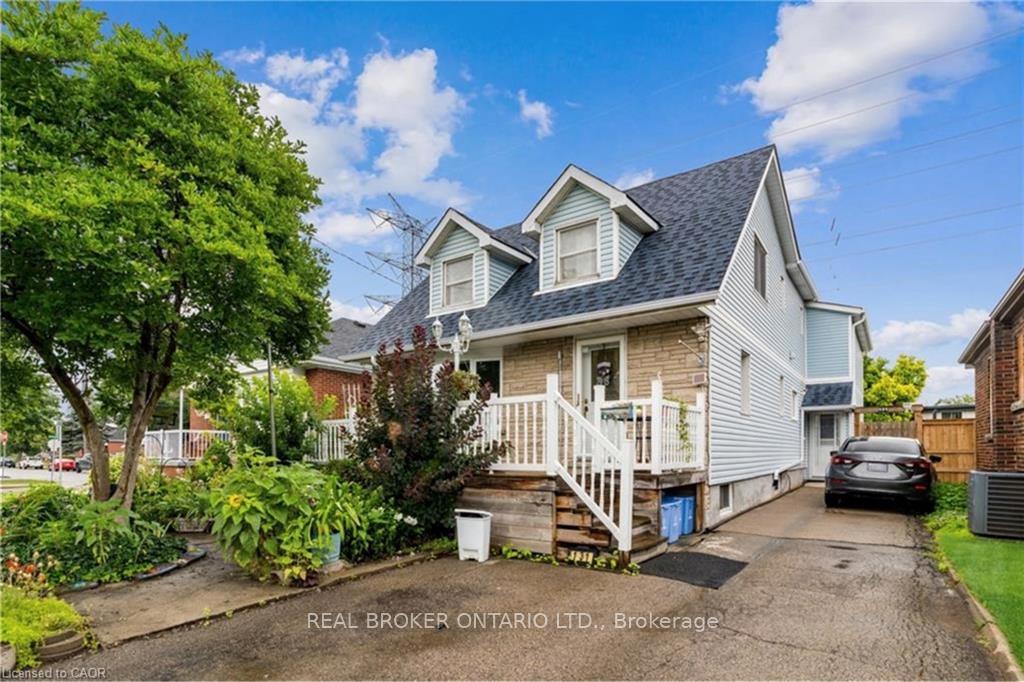 131 Bell Avenue 1, Hamilton, ON L8K 3E5