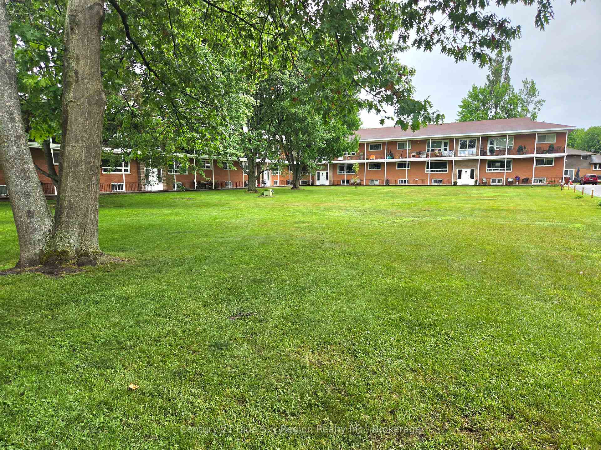 40-2B Judge Avenue, North Bay, ON P1A 1B4