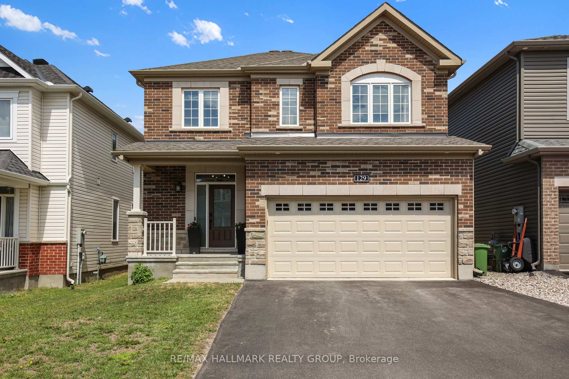 129 Robin Easey Avenue, Barrhaven, ON K2J 6V4