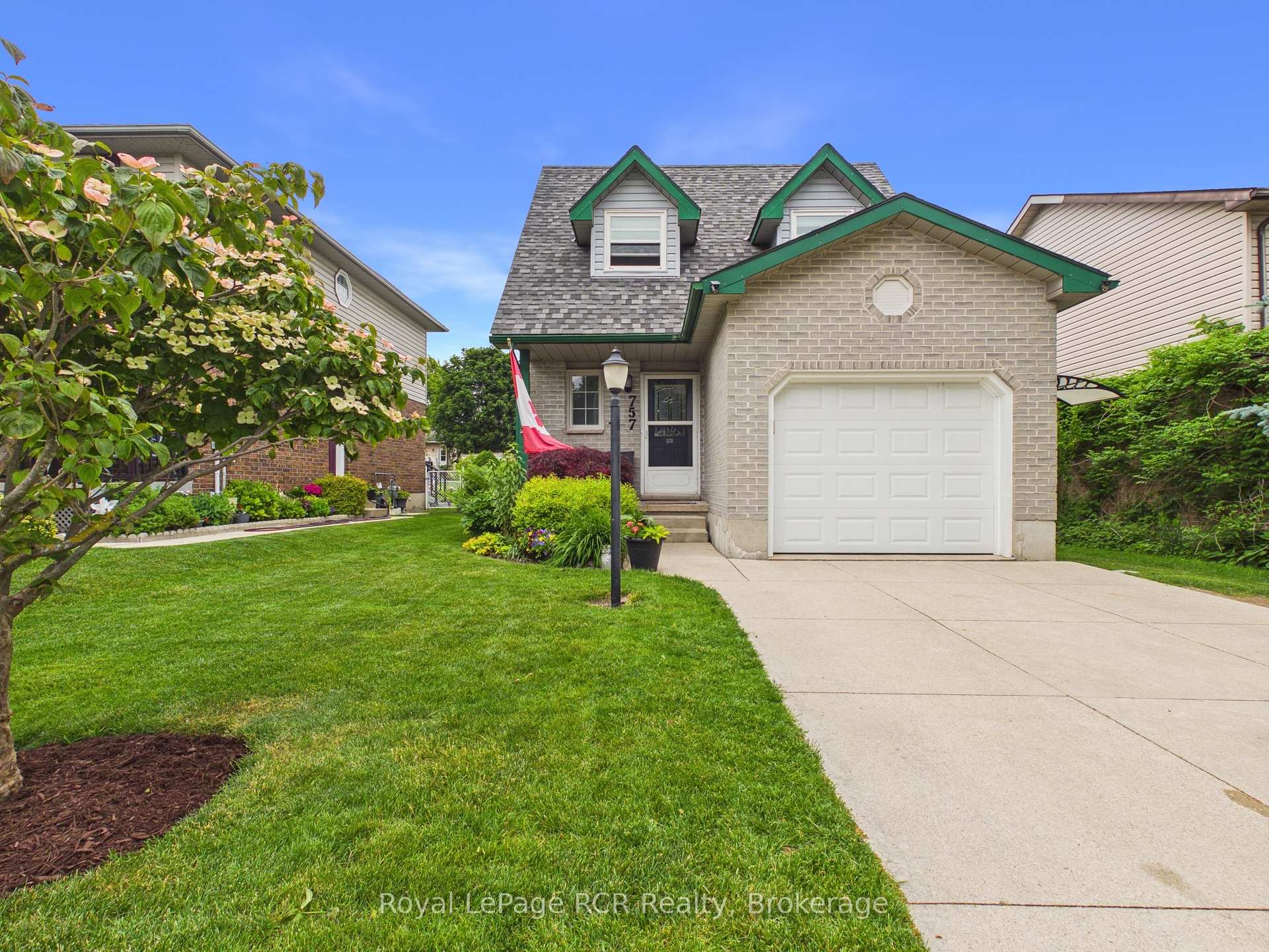 757 Mackendrick Drive, Kincardine, ON N2Z 3A4