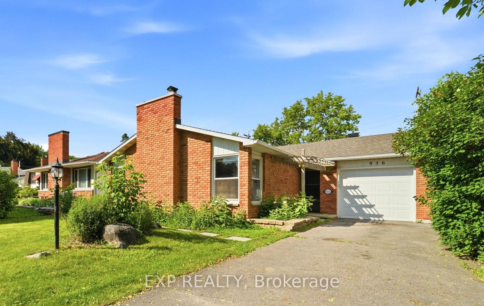 956 Gold Crescent, Britannia Heights - Queensway Terrace N and Area, ON K2B 8C5