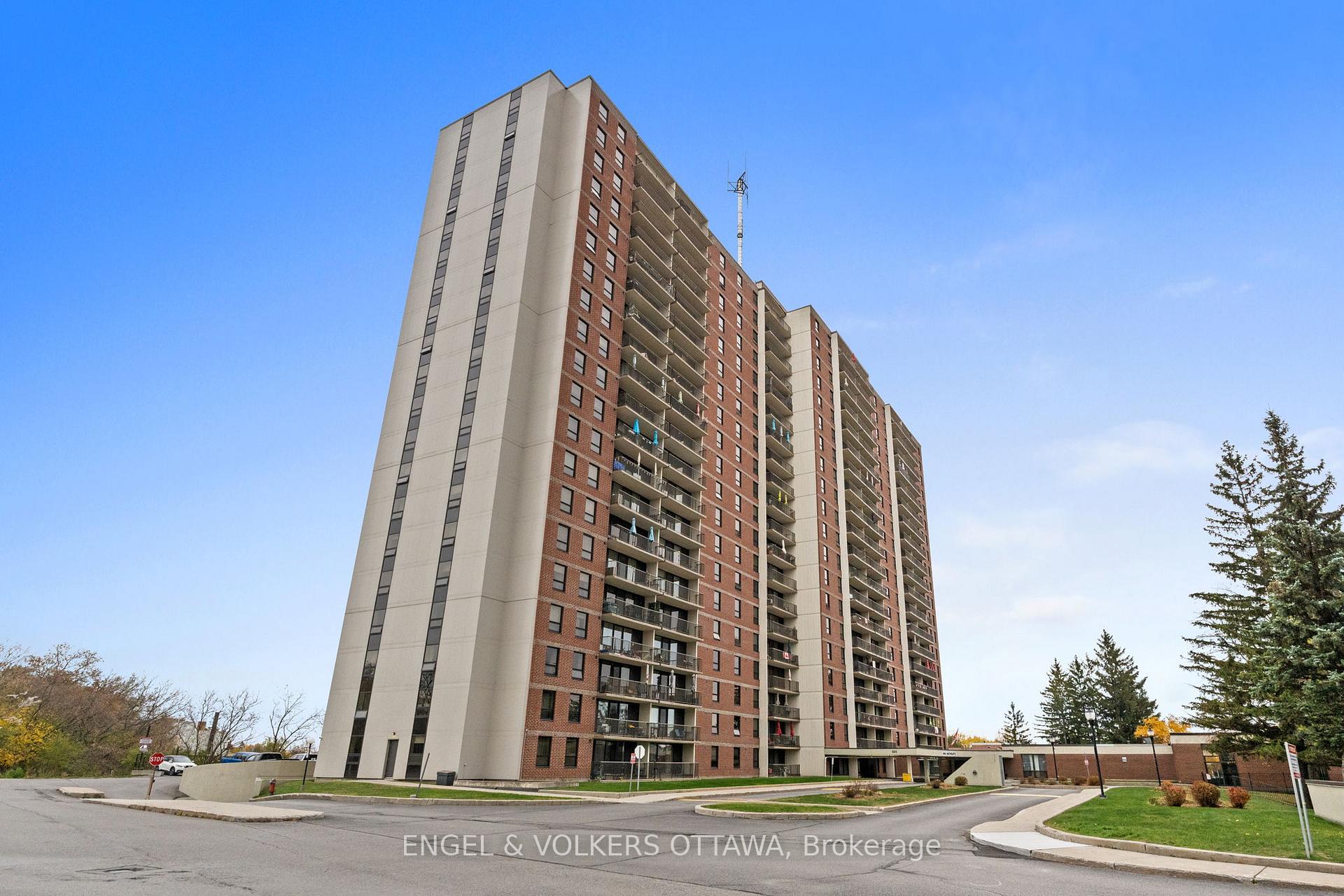 665 Bathgate Drive 301, Overbrook - Castleheights and Area, ON K1K 3Y4