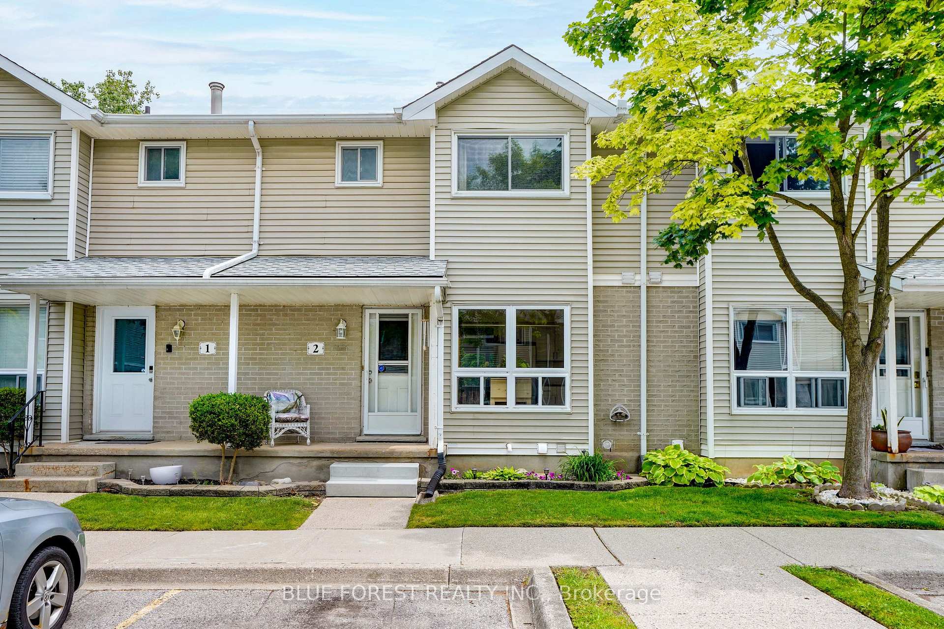 409 Thompson Road 2, London South, ON N5Z 4Z1