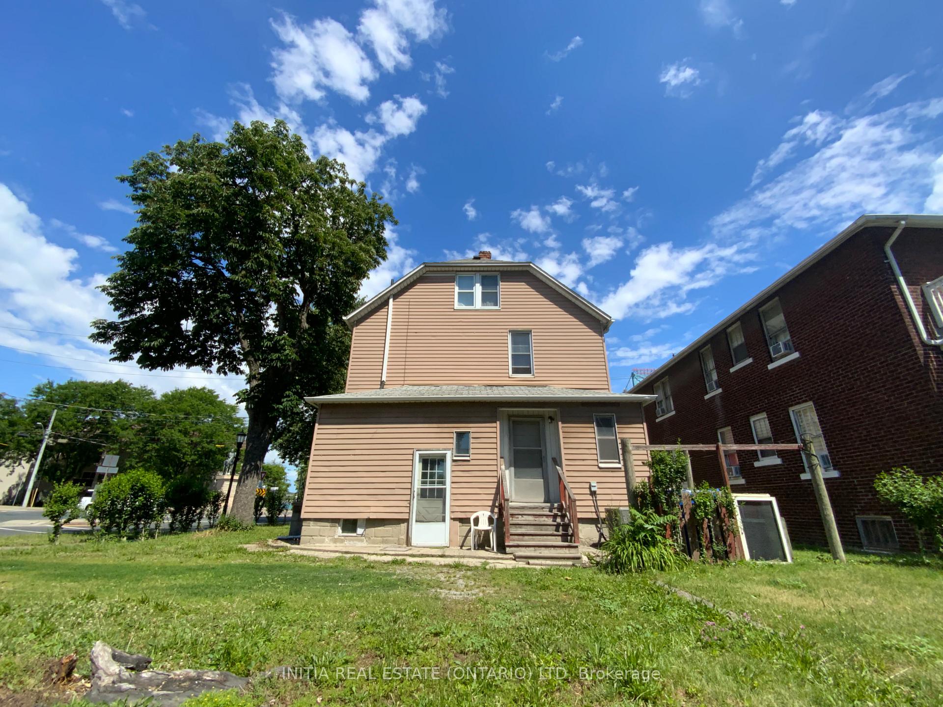 2995 University Avenue W, Windsor, ON N9C 1G4