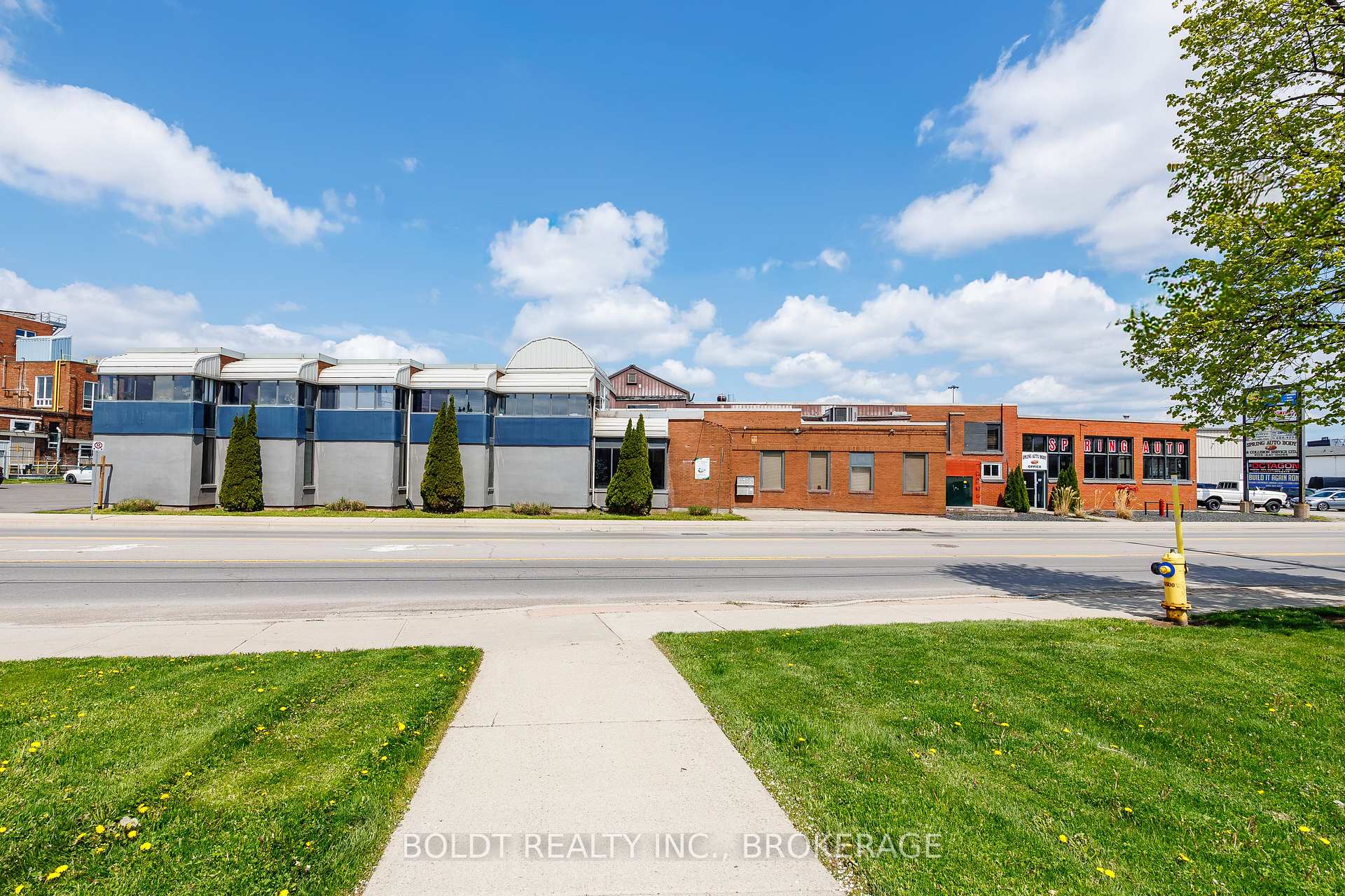 325 Welland Avenue 120, St. Catharines, ON L2R 2R2