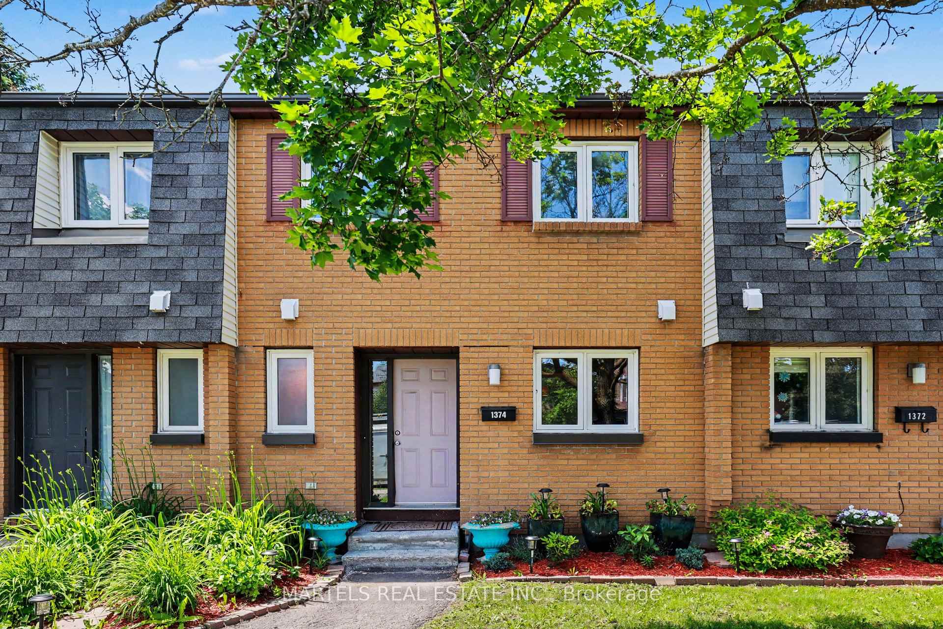 1374 Cedarcroft Crescent, Cyrville - Carson Grove - Pineview, ON K1B 5C9