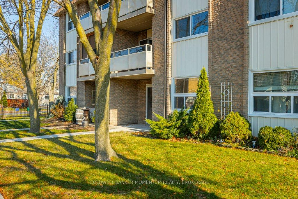 41 Rykert Street 103, St. Catharines, ON L2S 1Z2