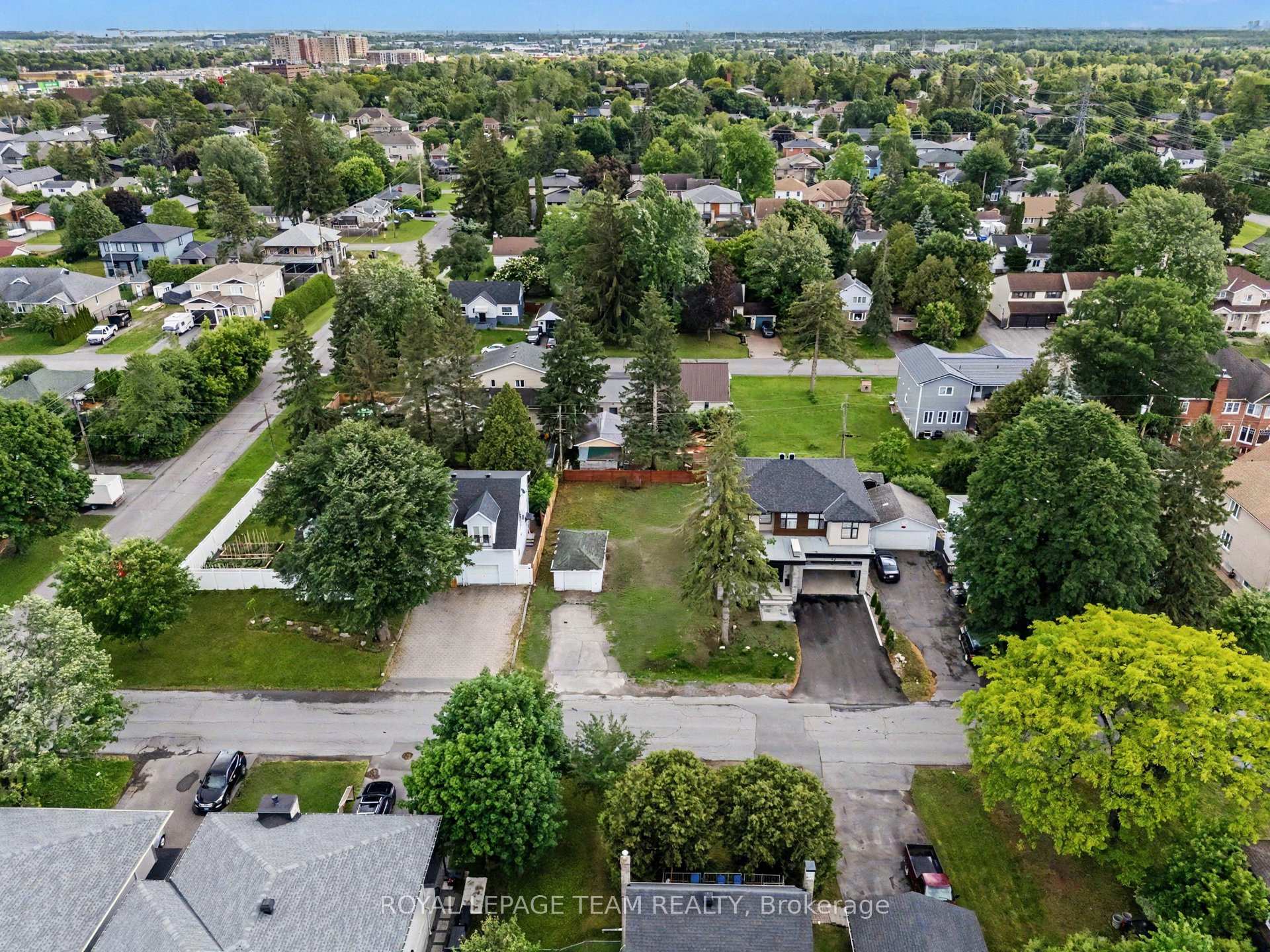 50 W Lotta Avenue W, Meadowlands - Crestview and Area, ON K2G 6B5