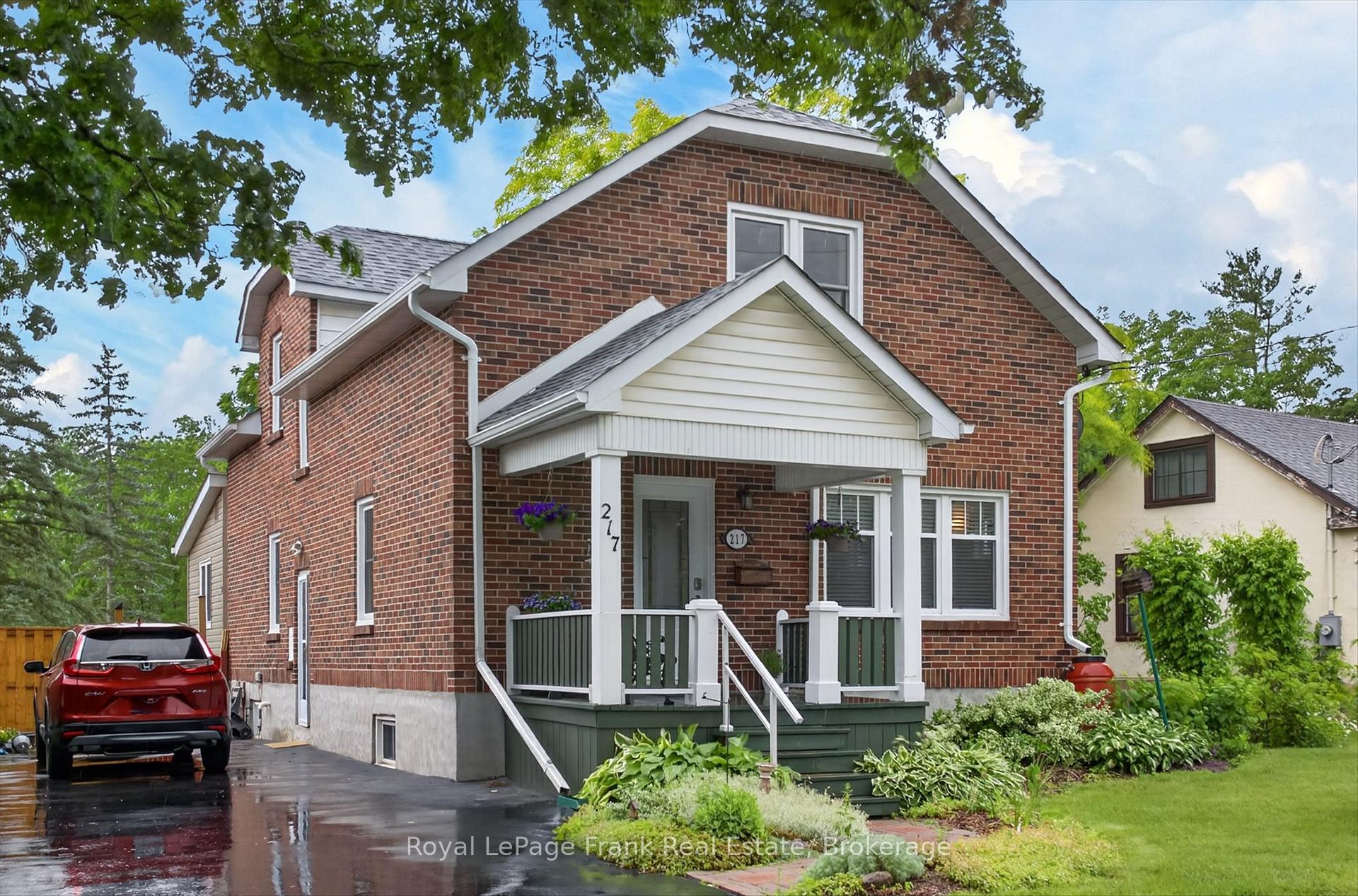 217 MCClennan Street, Peterborough, ON K9H 5H8