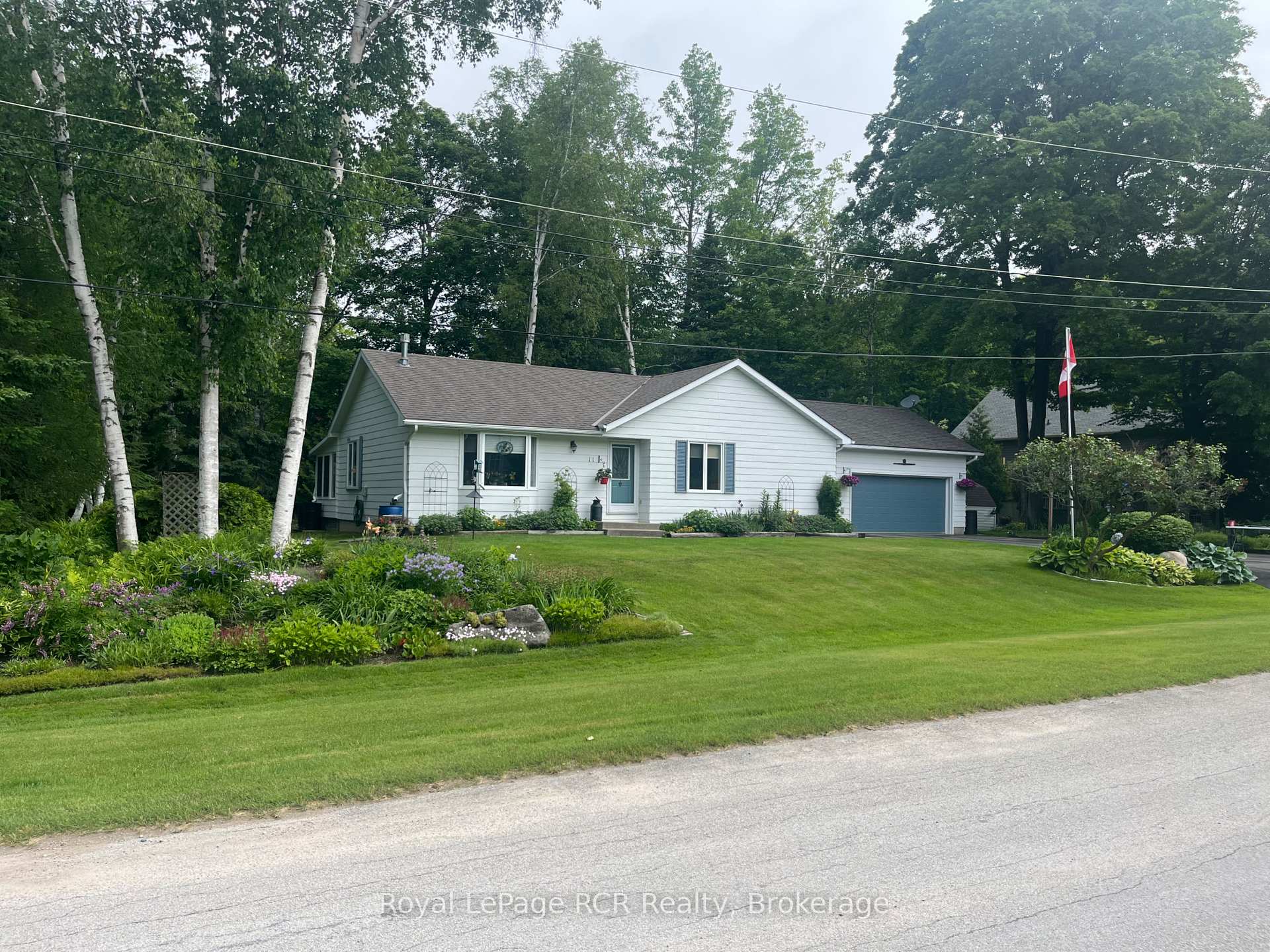 11 Graham Crescent, South Bruce Peninsula, ON N0H 2G0
