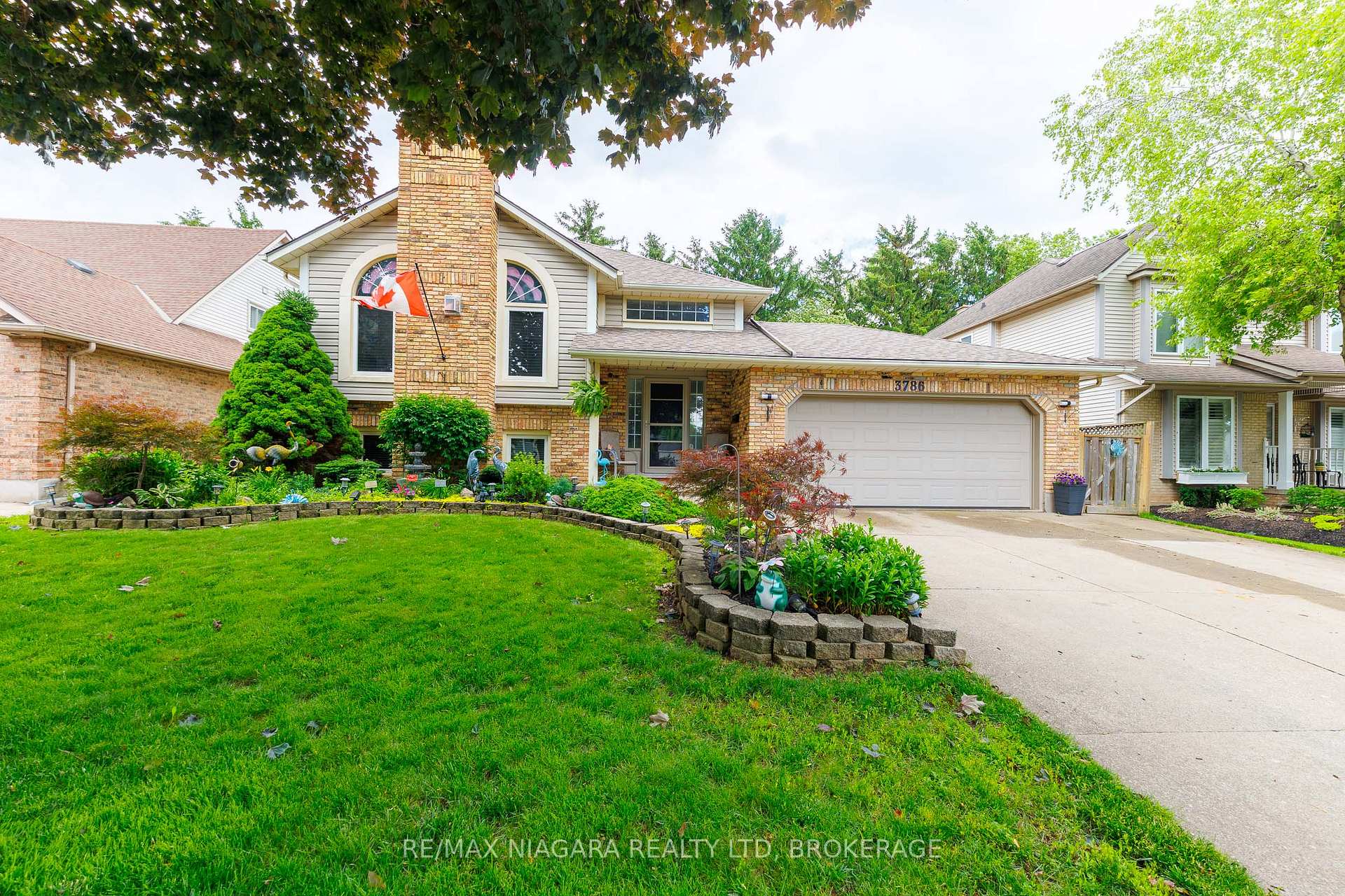 3786 Northwood Drive, Niagara Falls, ON L2H 2Y5