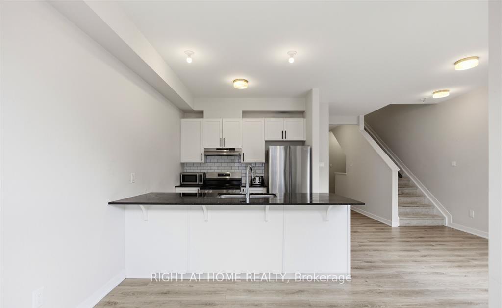 712 HAFLINGER Row, Stittsville - Munster - Richmond, ON K0A 2Z0