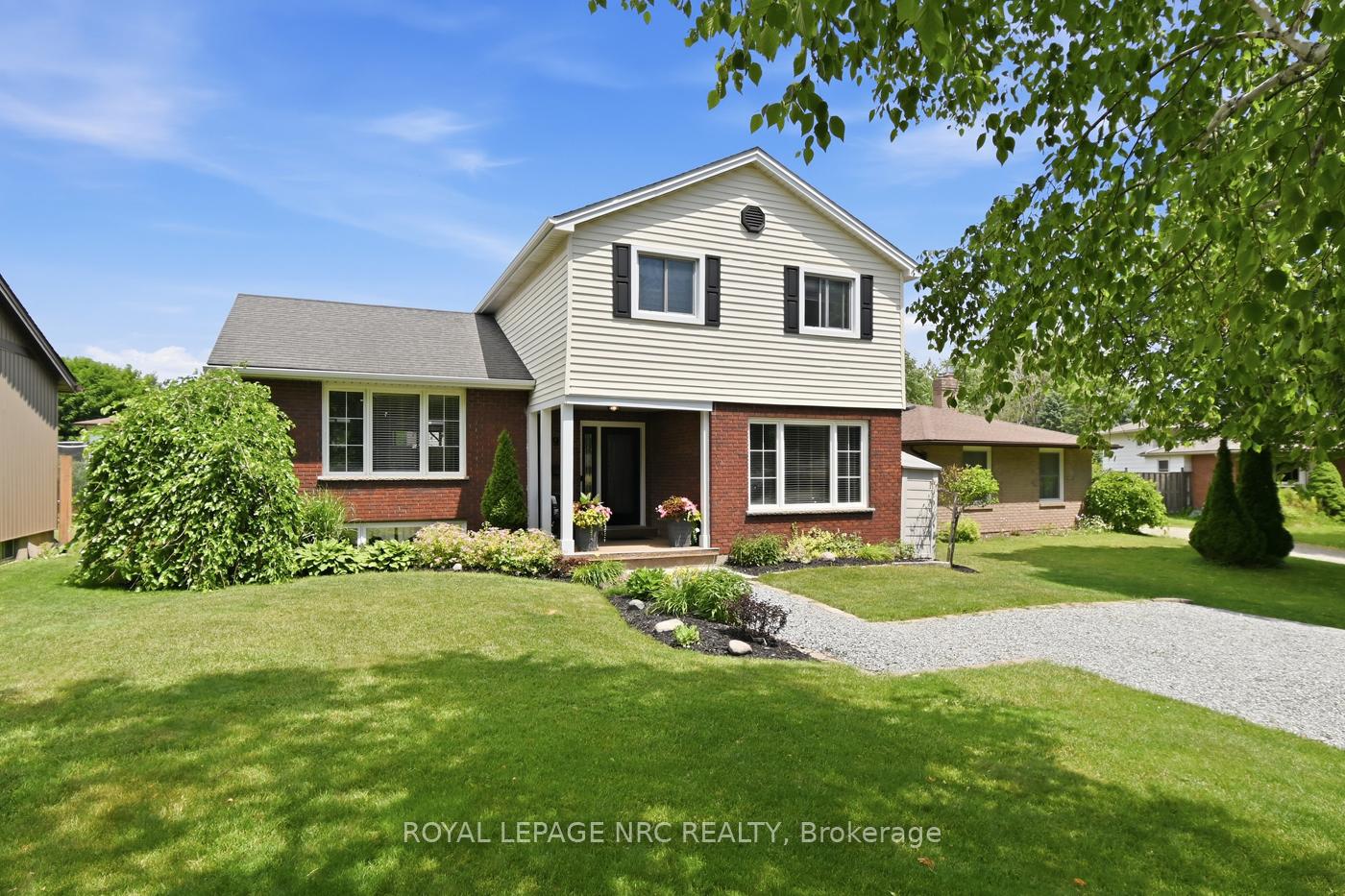 7963 Regent Court, Niagara Falls, ON L2H 2S9