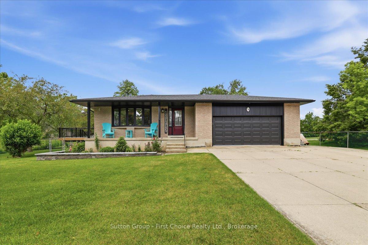 34 Dixon Road, Stratford, ON N5A 6X8