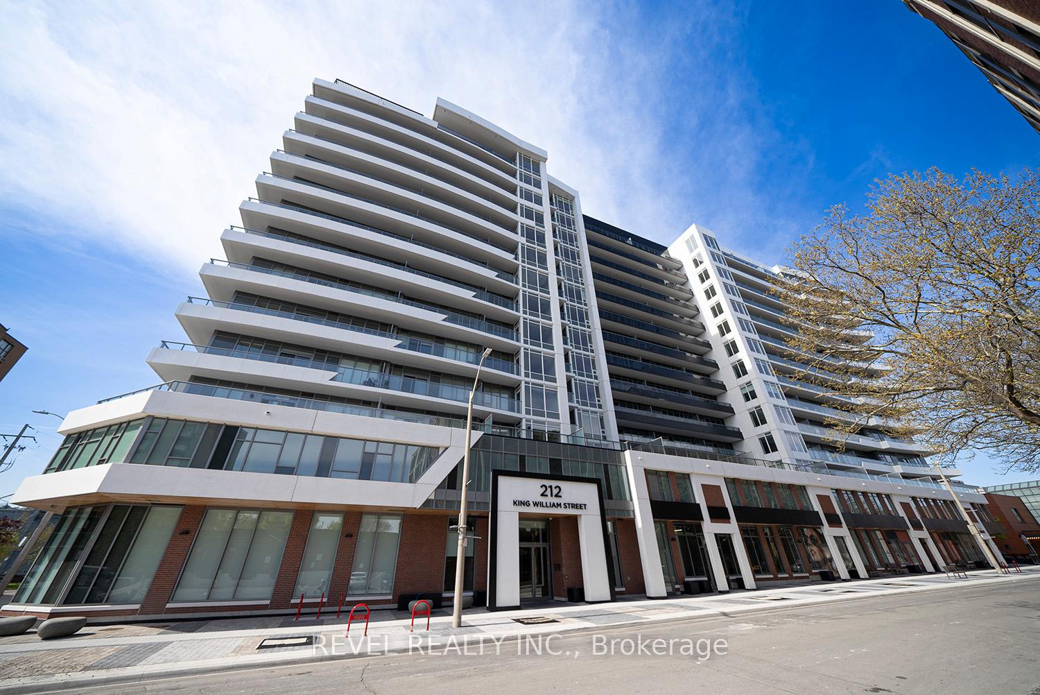 212 King William Street 823, Hamilton, ON L8R 3N9