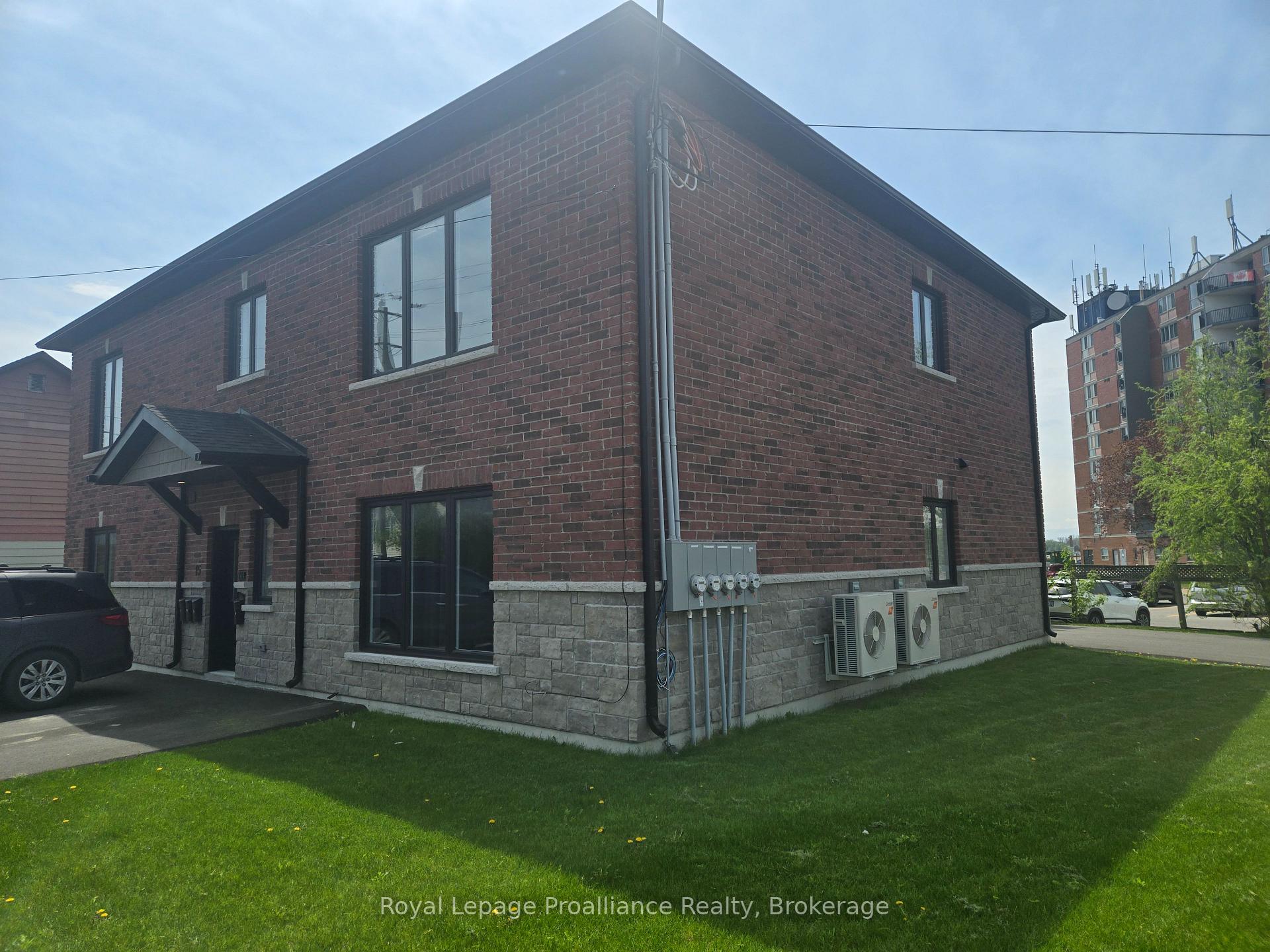 15 Bay Street 3, Quinte West, ON K8V 1H2