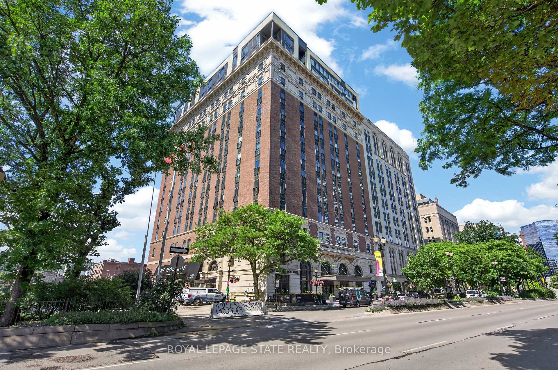 112 King Street S 302, Hamilton, ON L8N 1A8