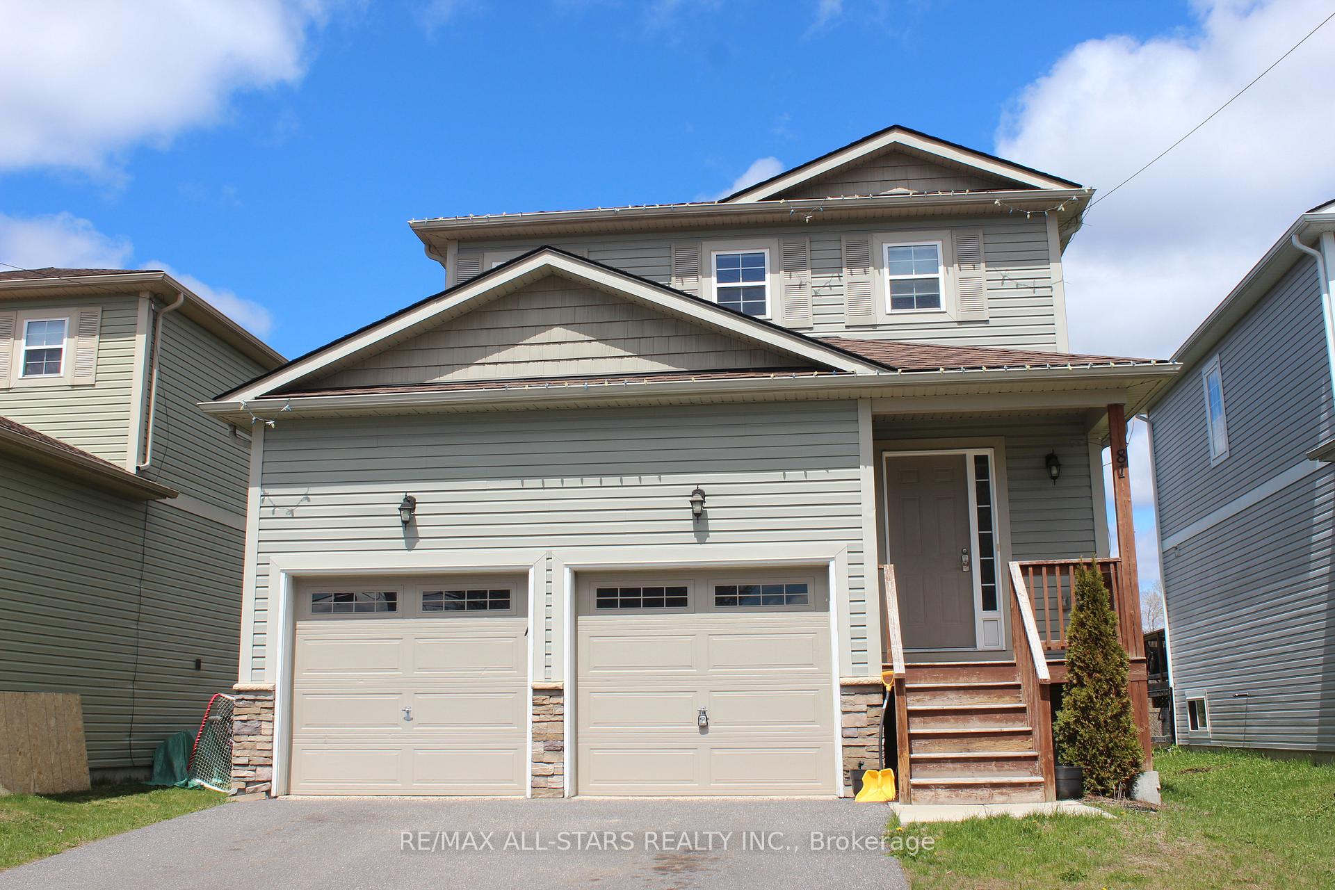 81 Douglas Drive, Bracebridge, ON P1L 0L3