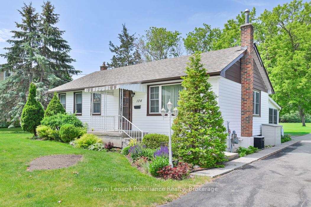 104 Frank Street, Belleville, ON K8P 3P7