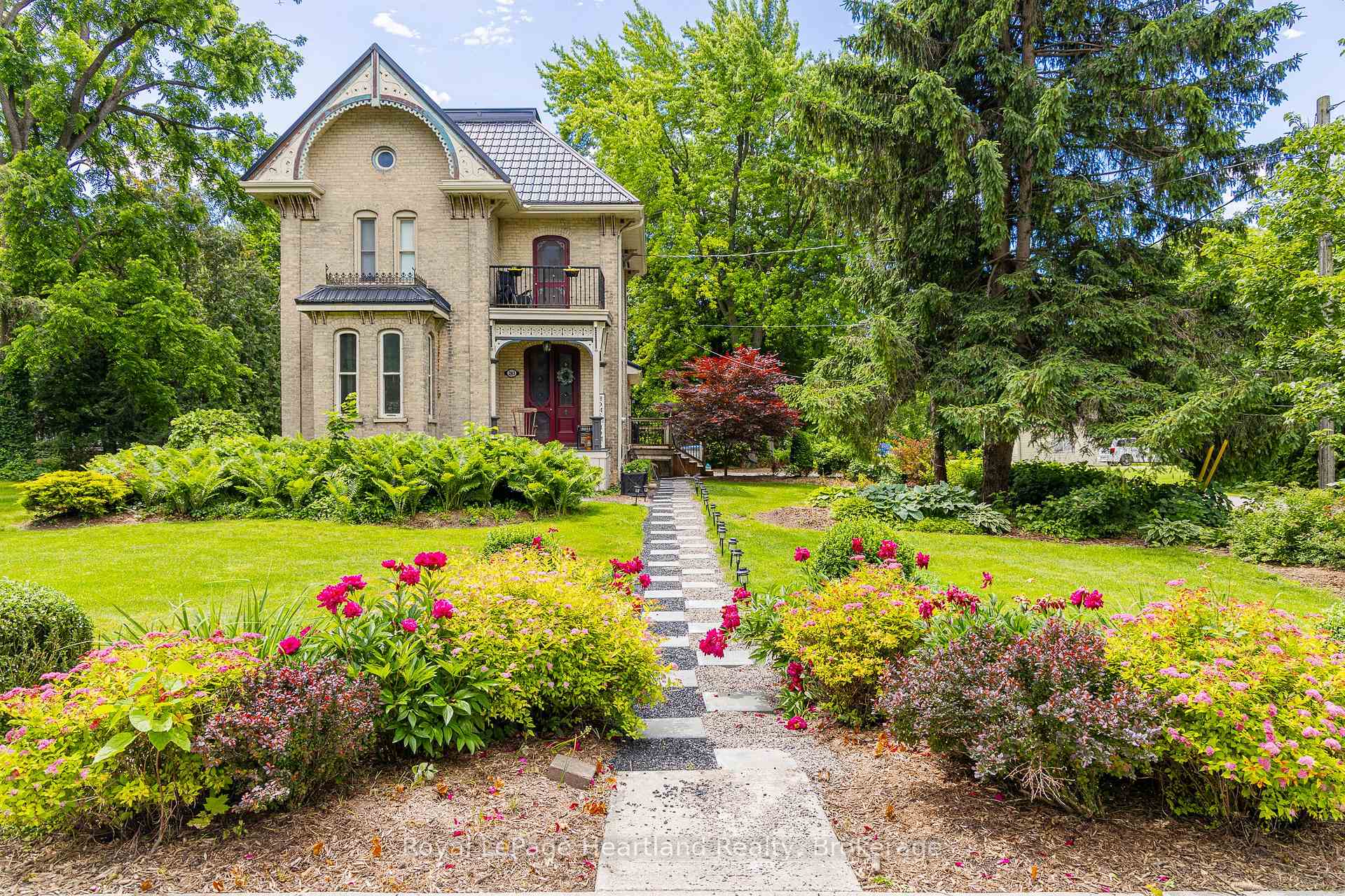 283 Hastings Street, North Middlesex, ON N0M 2K0