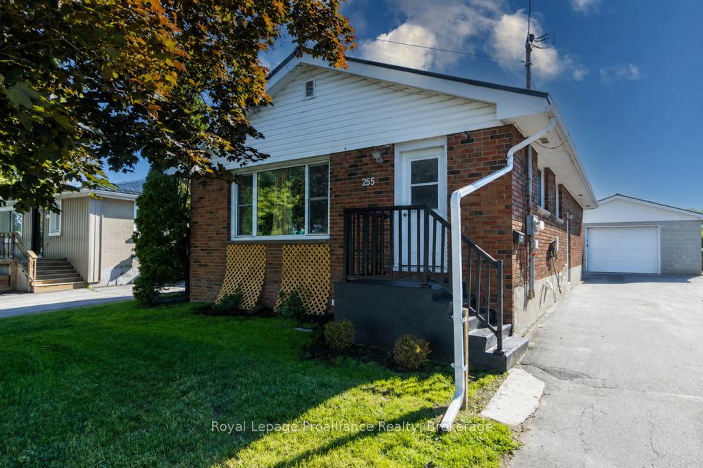 255 West Street, Quinte West, ON K8V 2N2