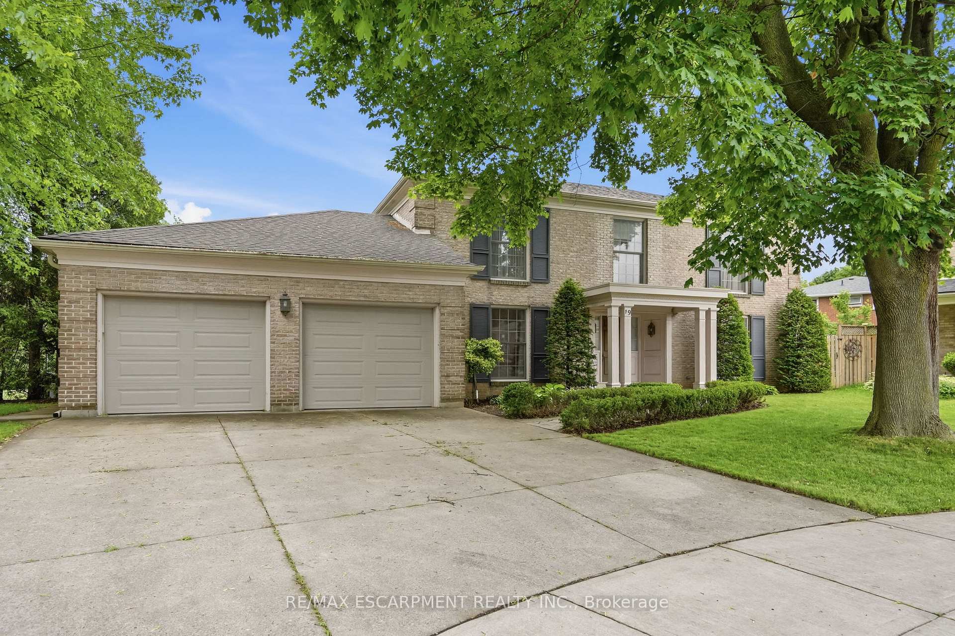 19 Verdun Court, Hamilton, ON L9C 5W9