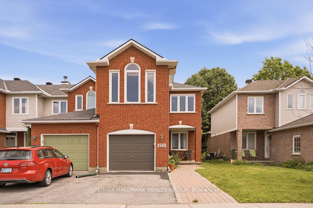 1542 Tonilee Drive, Cyrville - Carson Grove - Pineview, ON K1J 1C1