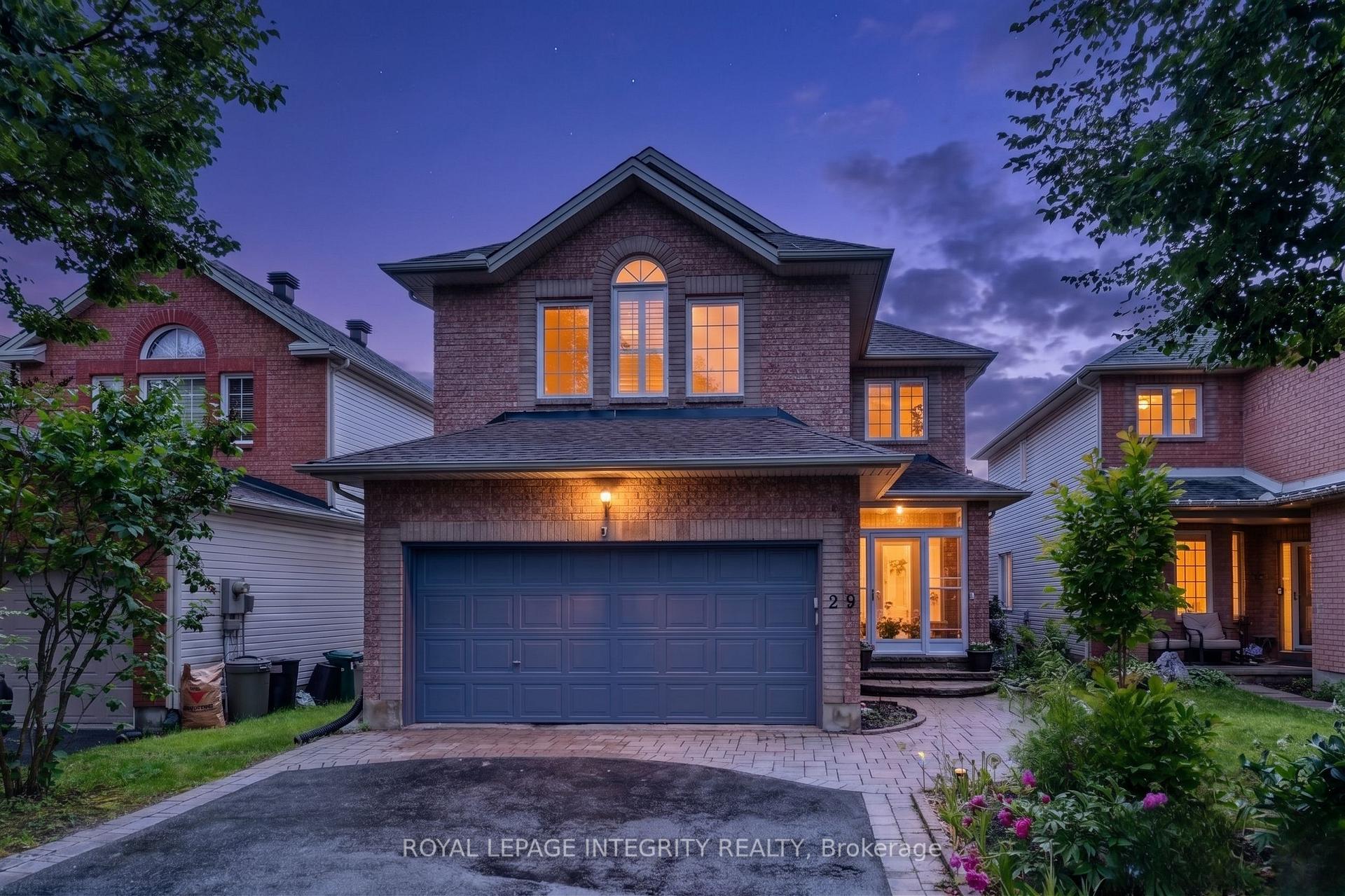 29 Nortoba Crescent, Kanata, ON K2T 1G9