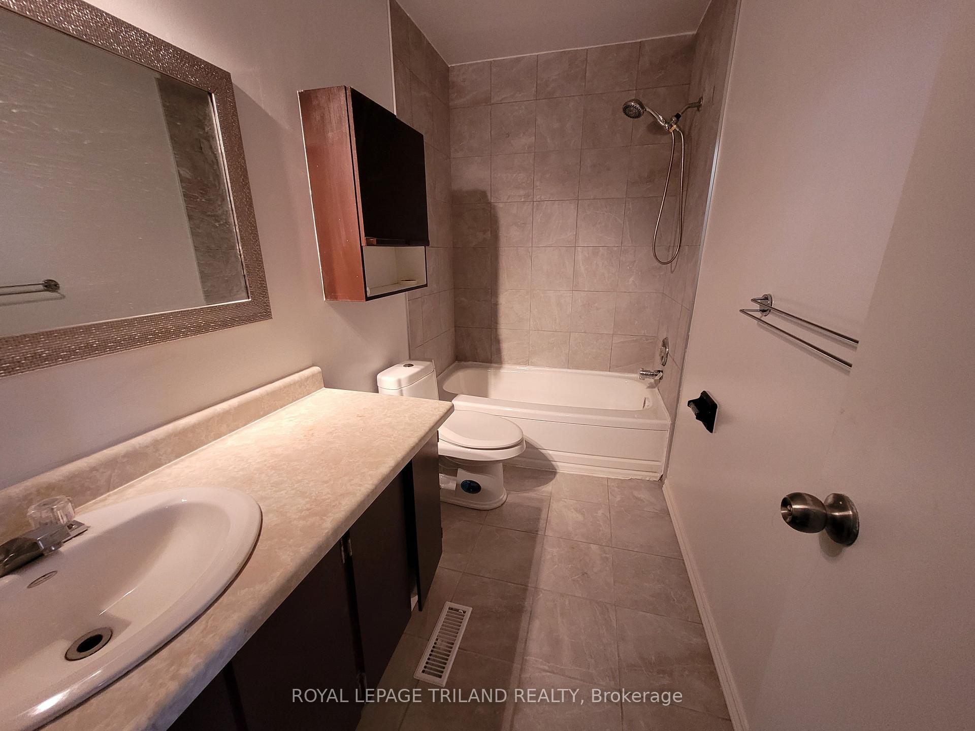 358 Homestead Court 7, London North, ON N6G 2E9