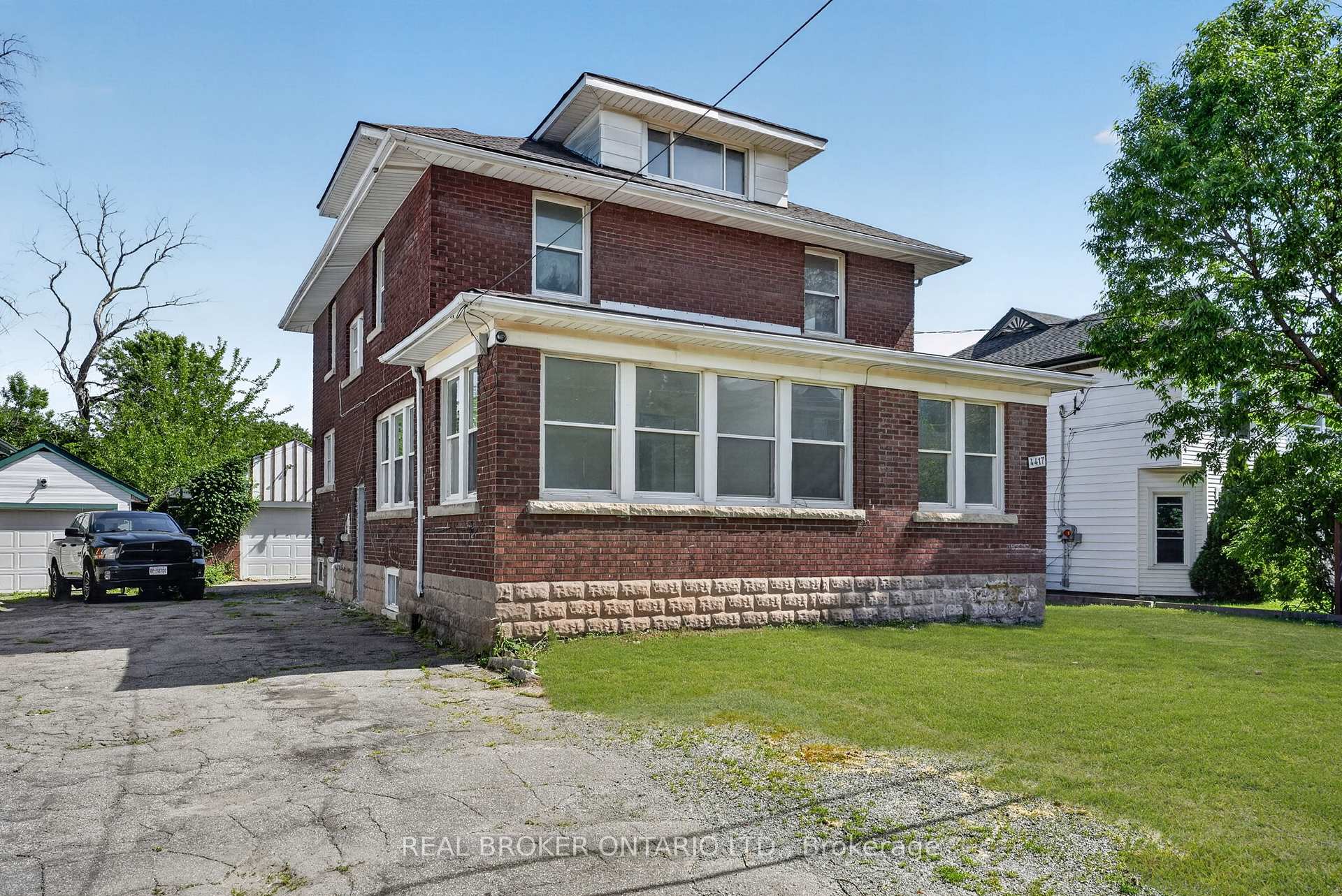 4417-B ELLIS Street, Niagara Falls, ON L2E 1H5