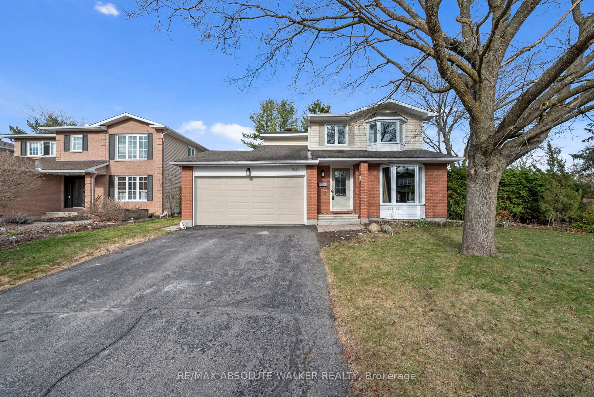 1849 Montereau Avenue, Orleans - Convent Glen and Area, ON K1C 5X5