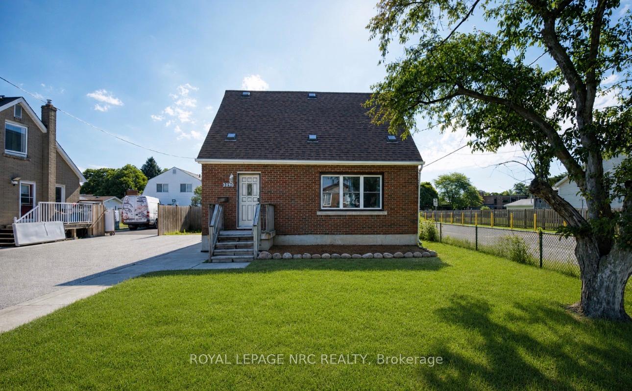 3090 Dorchester Road, Niagara Falls, ON L2J 2Z7