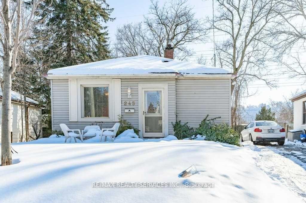 245 Haddon Ave Avenue, Hamilton, ON L8S 1X9