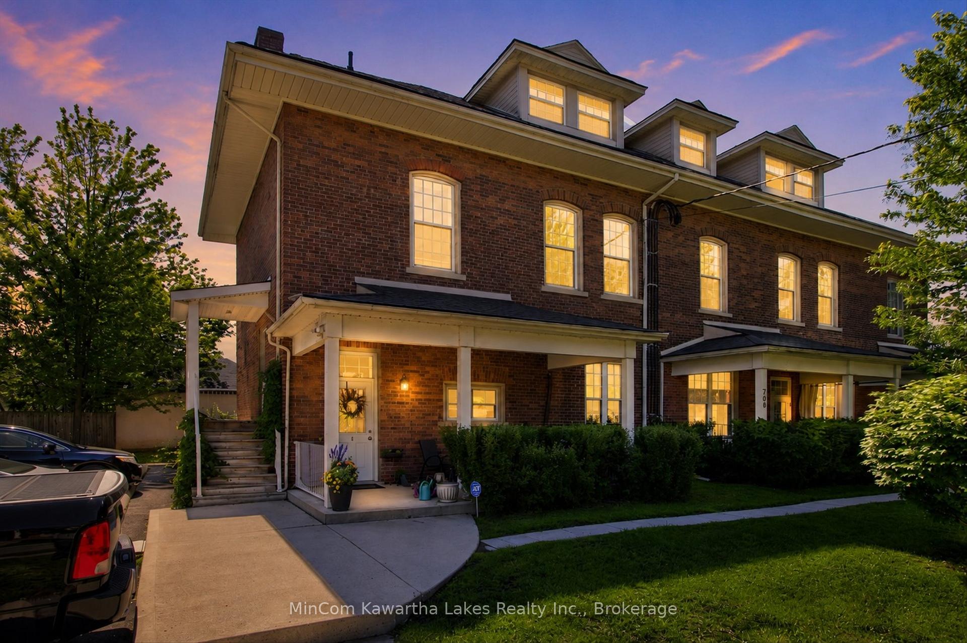 760 George Street N 4, Peterborough, ON K9H 3T3