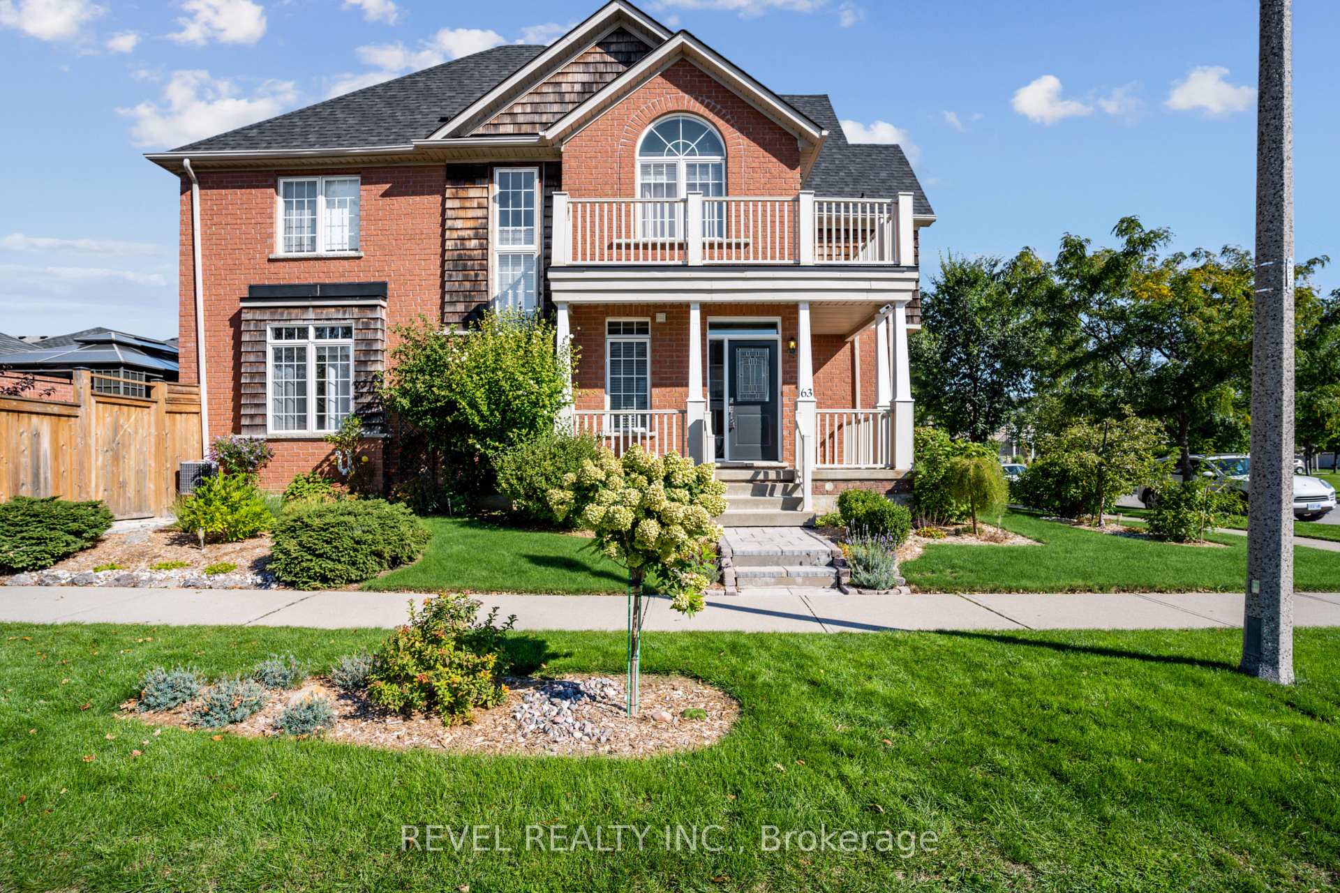 63 Westhampton Way, Hamilton, ON L8E 6C6