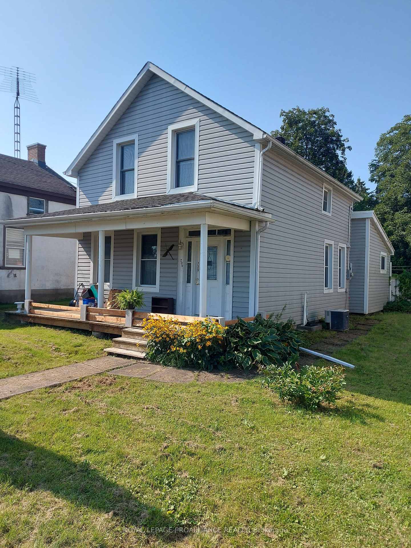 739 Edward Street, Prescott, ON K0E 1T0