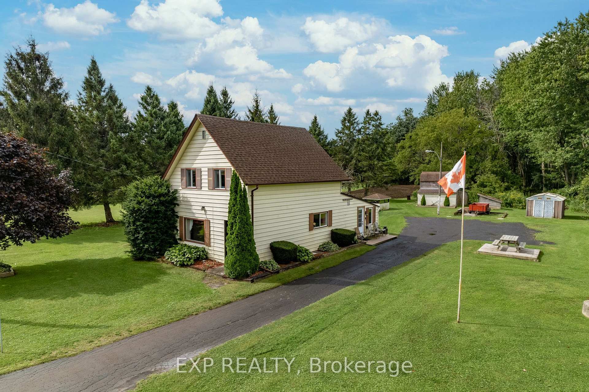 21331 Loyalist Parkway, Prince Edward County, ON K0K 1L0