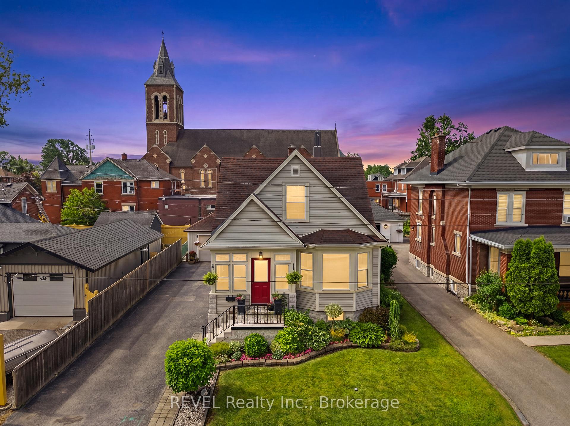 99 Young Street, Welland, ON L3B 4C5