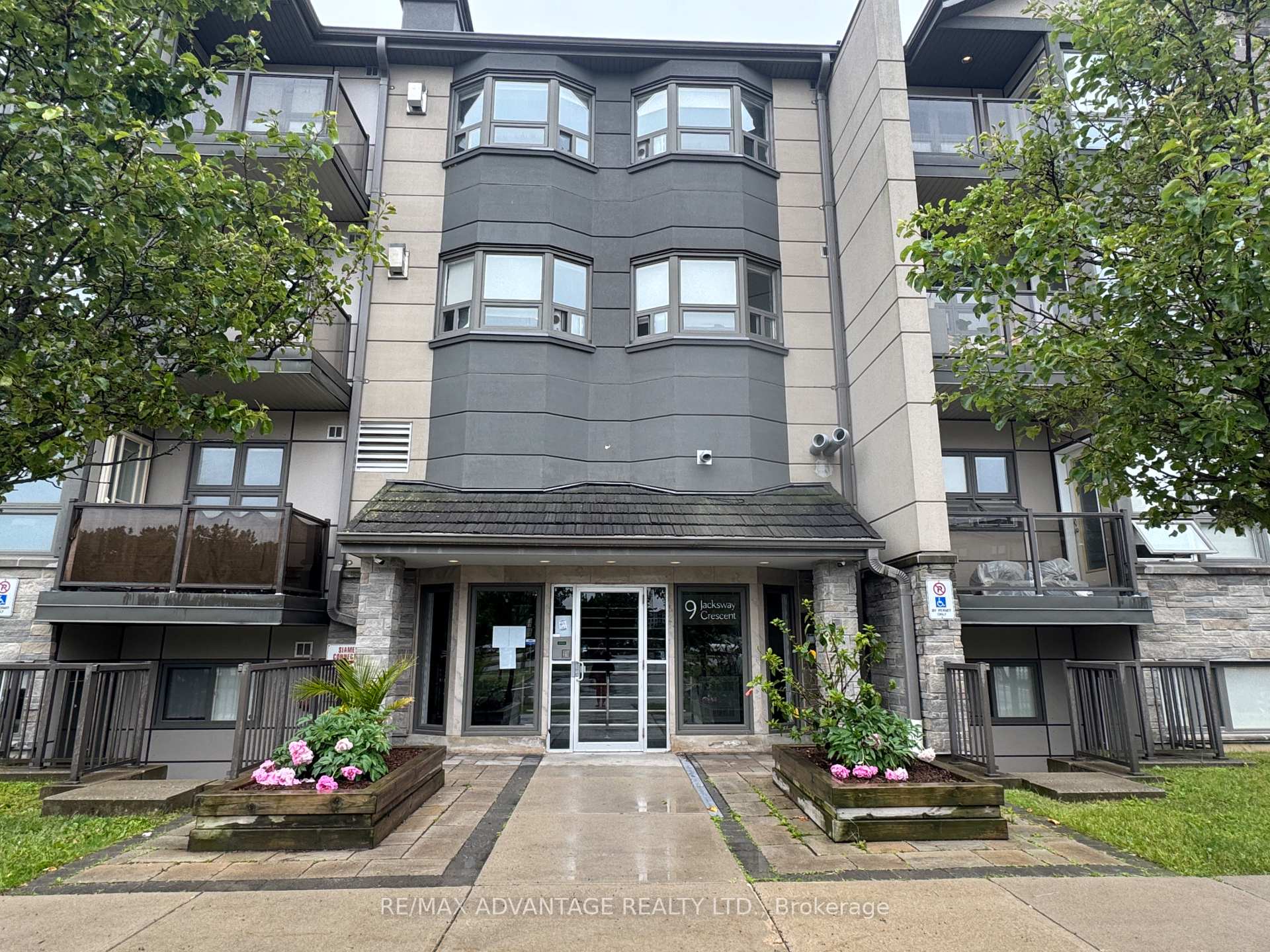 9 Jacksway Crescent 211, London North, ON N5X 3T7