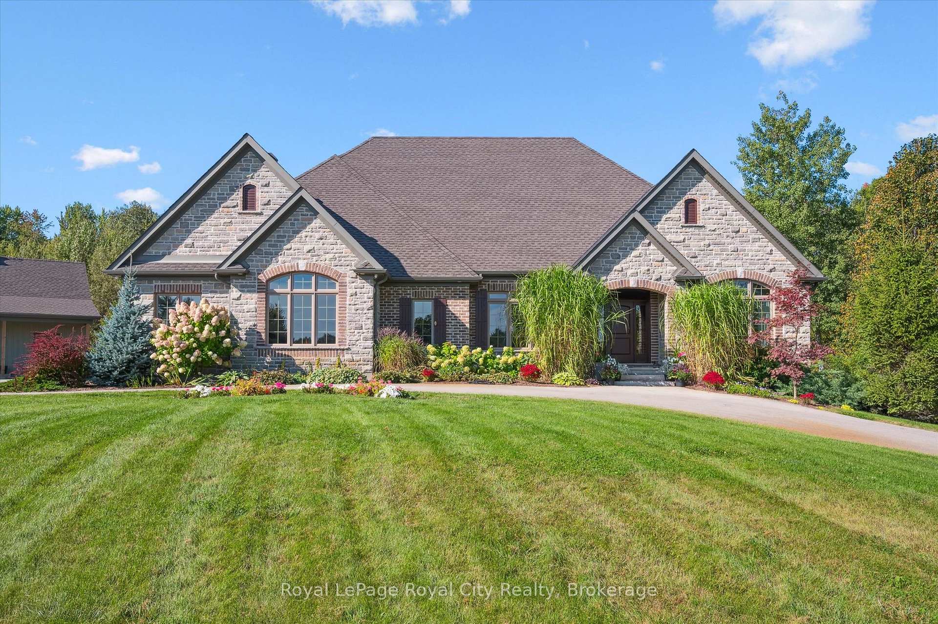 28 Serena Lane, Guelph, ON N1L 1E7