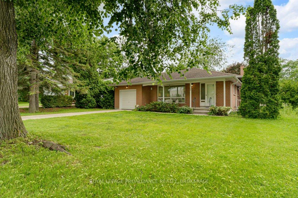 148 Campbell Crescent, Kingston, ON K7M 1Z5