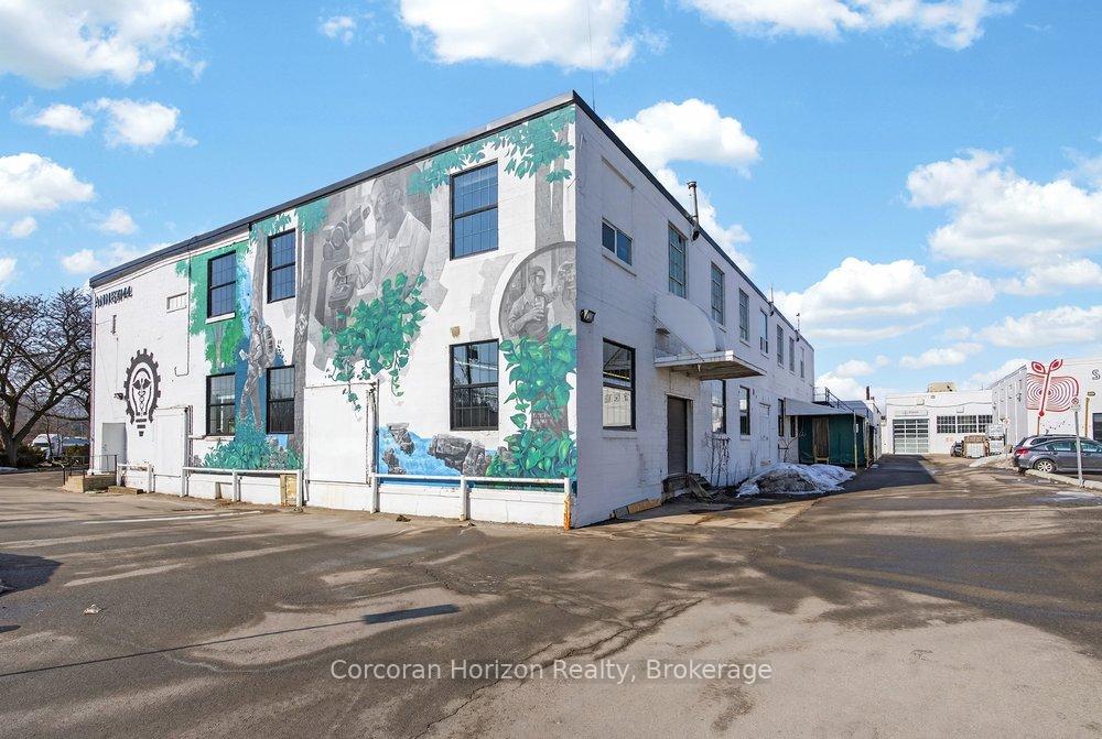 144 Chatham Street 2A, Hamilton, ON L8P 2B6