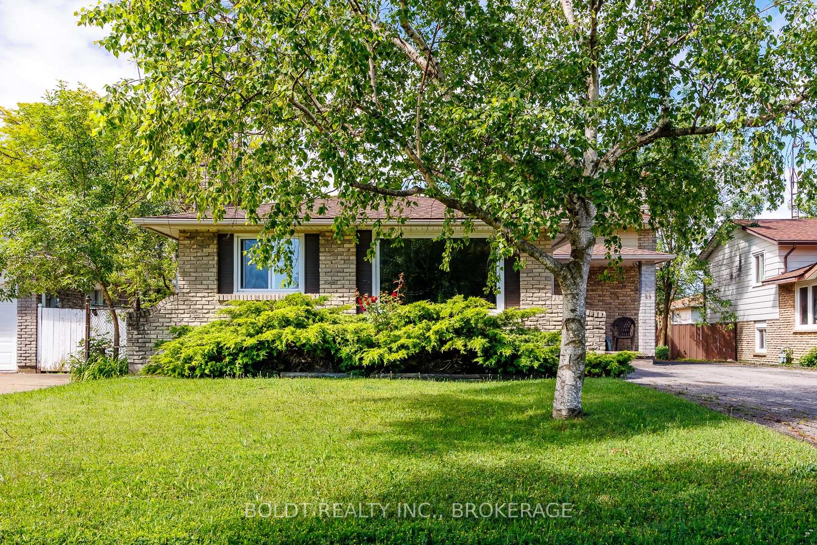 29 TUPPER Drive, Thorold, ON L2V 4G8
