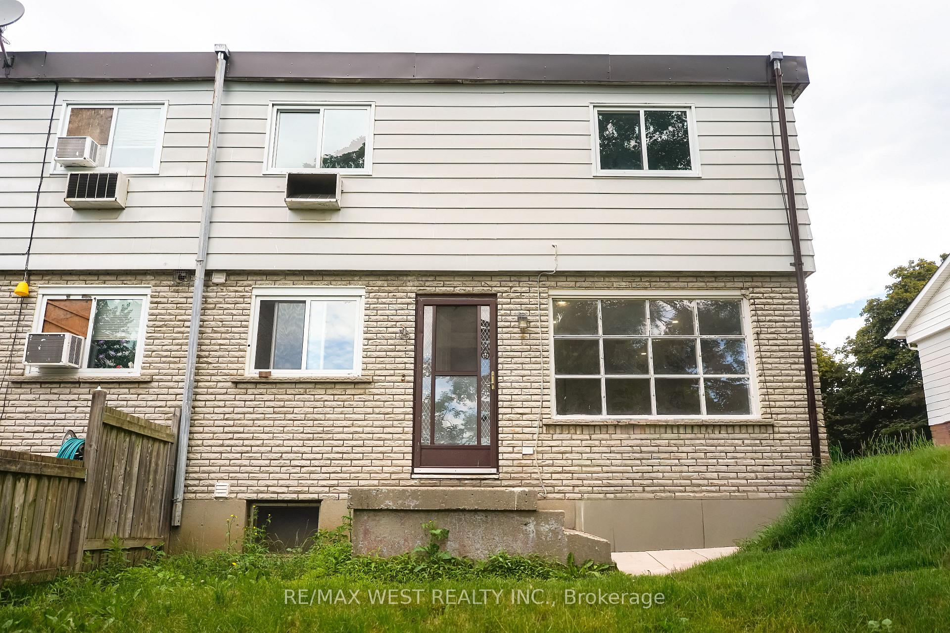 19 Brenda Court 3, Brantford, ON N3R 2L8