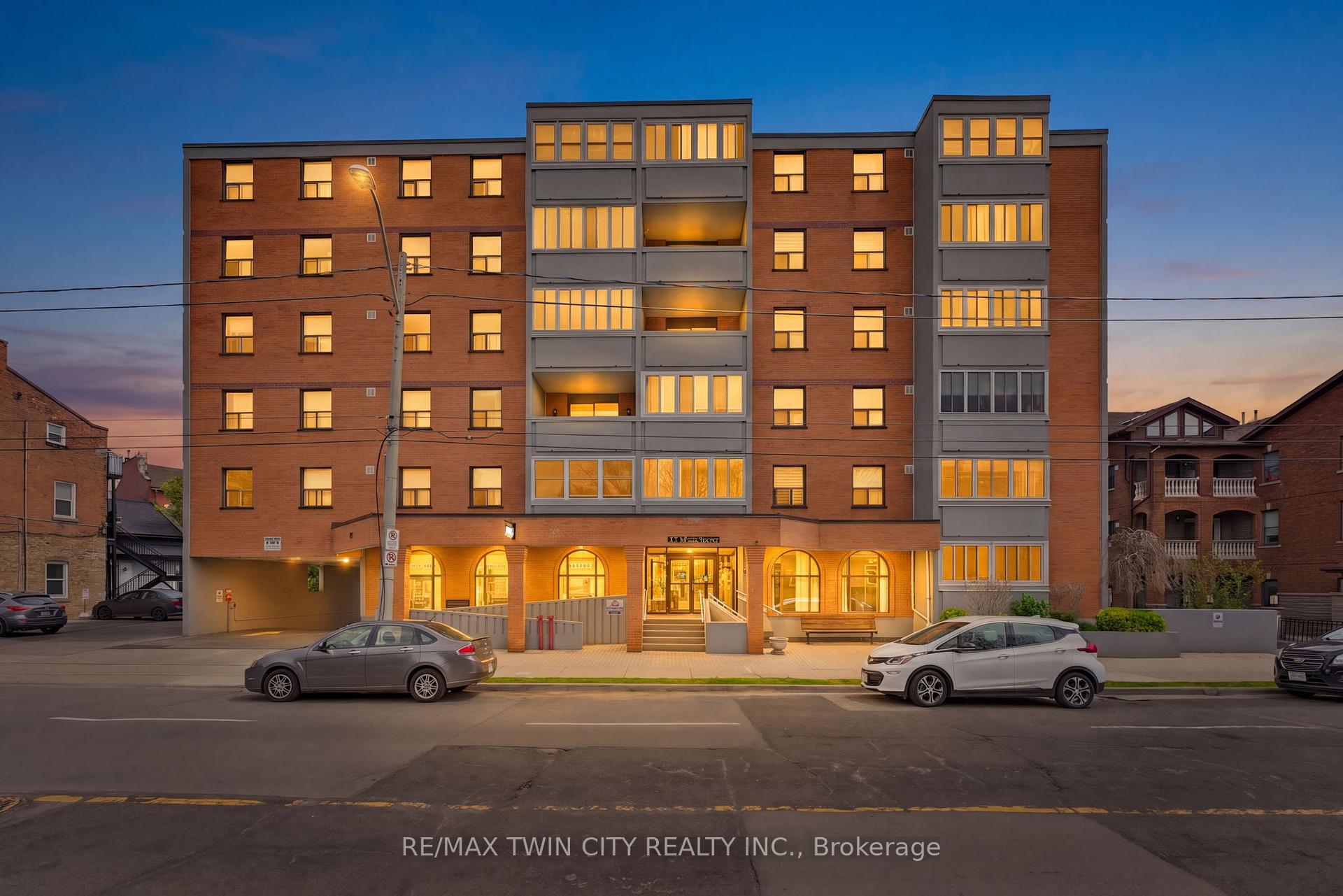 23 Main Street 203, Hamilton, ON L9H 2P7