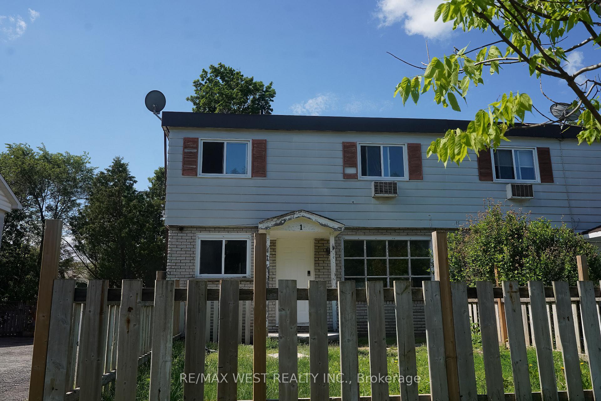 19 Brenda Court 1, Brantford, ON N3R 2L8