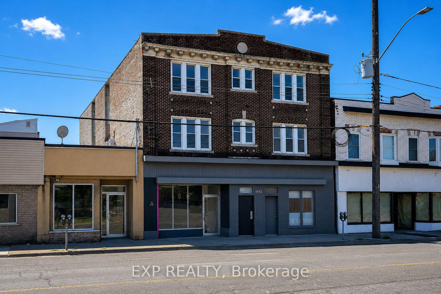 1052 Barton Street E, Hamilton, ON L8L 3E5